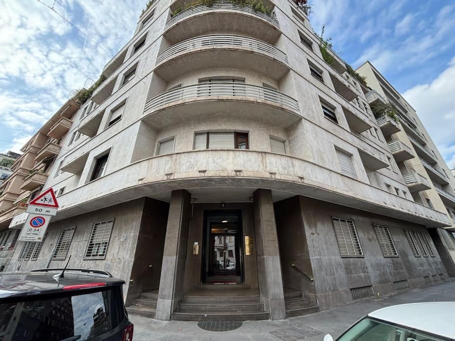 Porta Nuova Lusso 8 Minuti Dal Duomo Apartman Milánó Kültér fotó